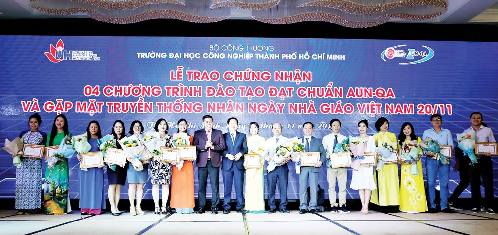 Nhiều chương trình đào tạo của trường đạt chuẩn kiểm định quốc tế và khu vực ASEAN