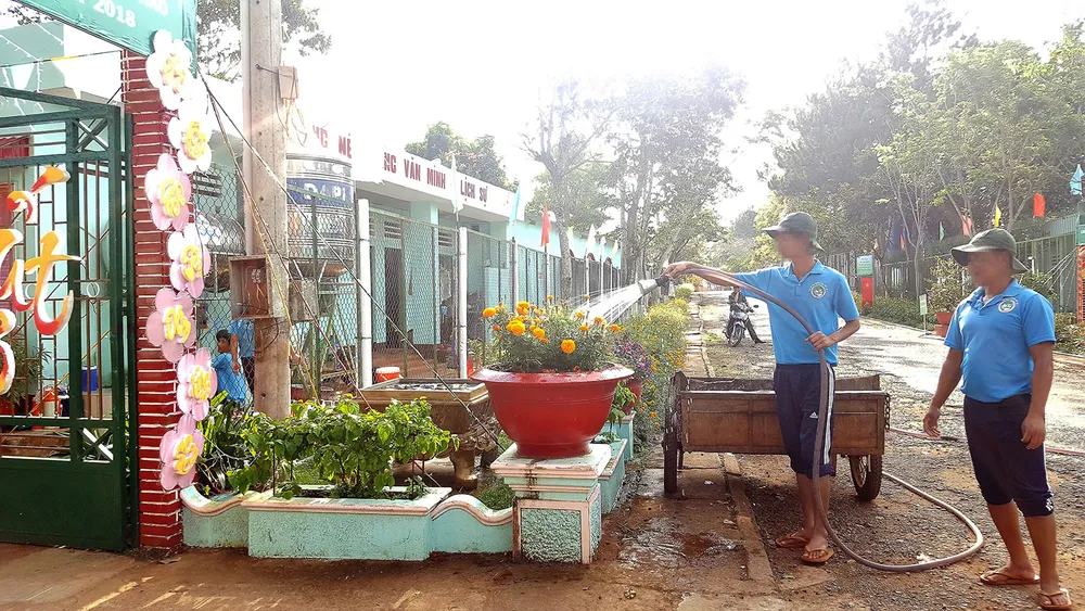 Giờ lao động tại Cơ sở Cai nghiện ma túy số 2, tỉnh Lâm Đồng. Ảnh: MAI HOA