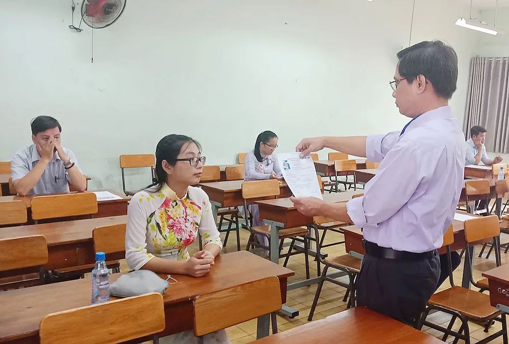 Gỡ khó tuyển dụng giáo viên ảnh 1