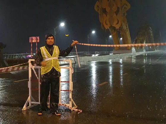 Chạy đua tránh cuồng phong ảnh 4