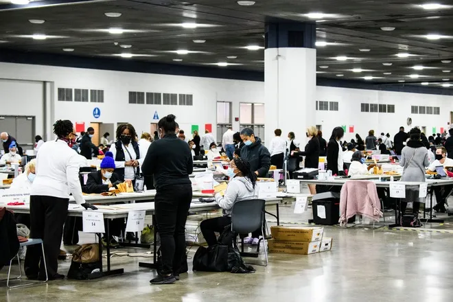 Bầu cử Mỹ 2020: Vào hồi gay cấn ảnh 19