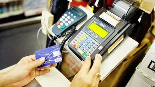Nhiều nơi tại TPHCM chưa chấp nhận thực hiện thanh toán không dùng tiền mặt