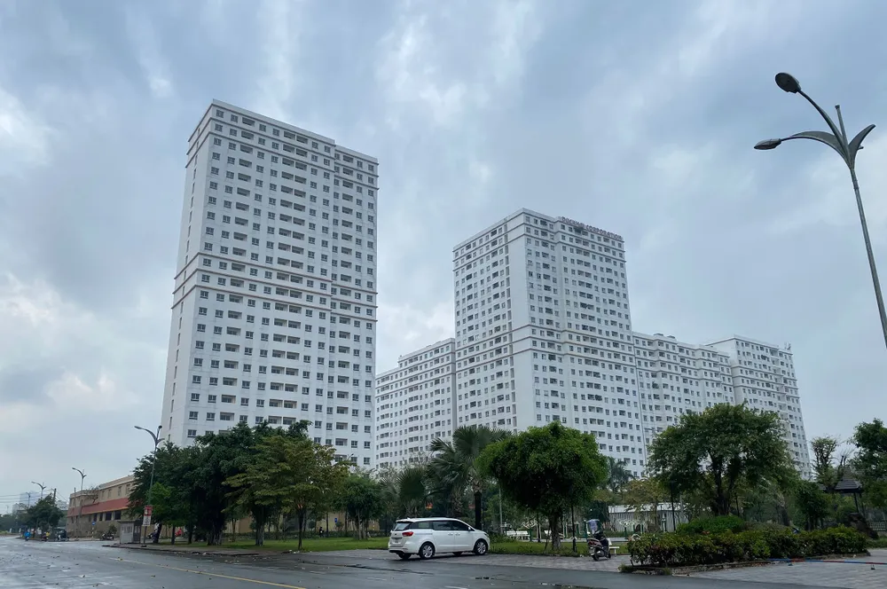 Cao ốc tái định cư Đức Khải tại quận 2, TPHCM. Ảnh: CAO THĂNG