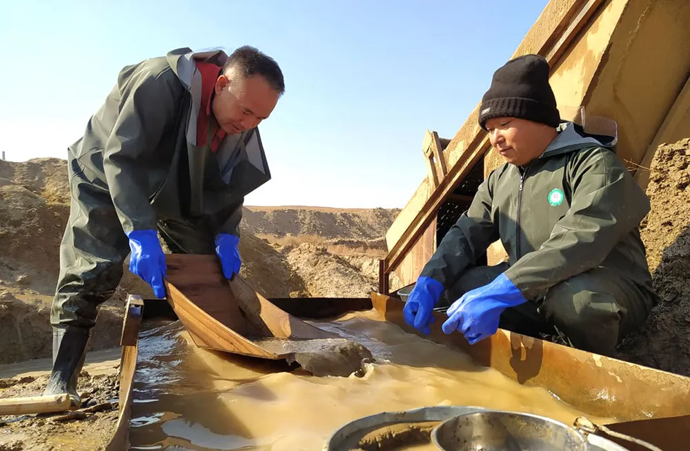 Đãi vàng ở Uzbekistan