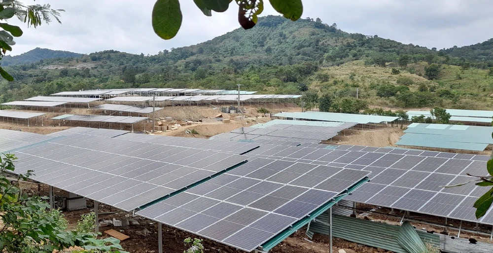 Trang trại của ông Nguyễn Huy Bình (xã Ea Nuôl, huyện Buôn Đôn, tỉnh Đắk Lắk) đầu tư hệ thống ĐMTMN vi phạm các quy định về đất đai và xây dựng