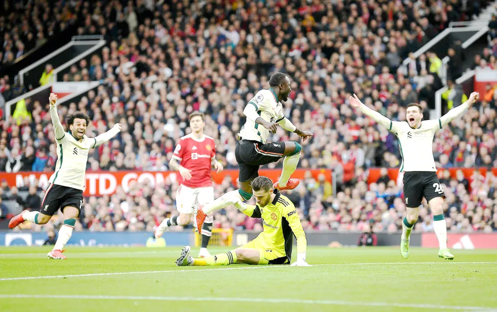 Thủ thành De Gea (Man.United) thất vọng giữa niềm vui của cầu thủ Liverpool