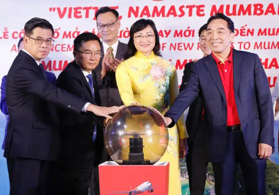 Đoàn đại biểu cấp cao TPHCM kết thúc tốt đẹp chuyến thăm và làm việc tại Ấn Độ ảnh 23 Đoàn đại biểu cấp cao TPHCM kết thúc tốt đẹp chuyến thăm và làm việc tại Ấn Độ ảnh 23