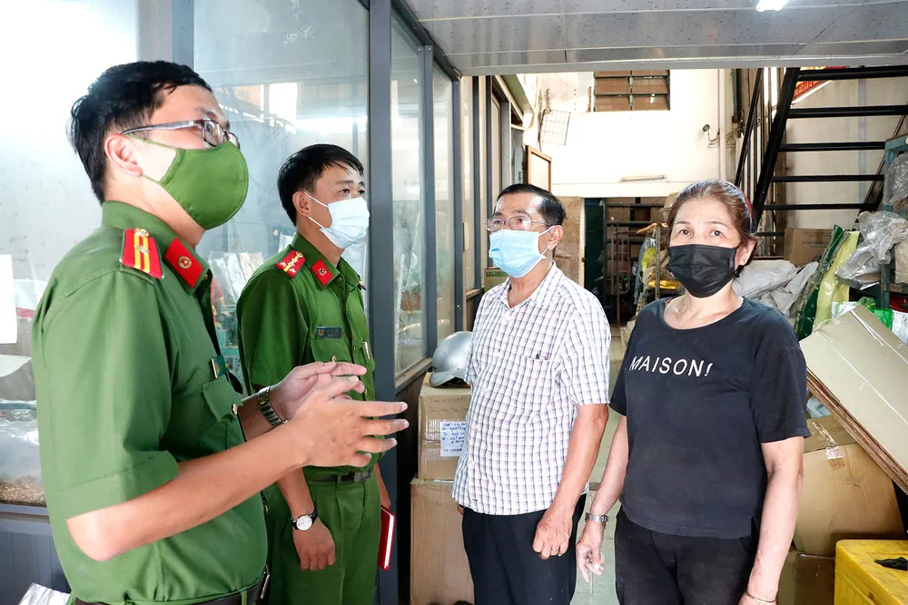 Chung sức đuổi giặc lửa ảnh 2 Chung sức đuổi giặc lửa ảnh 2