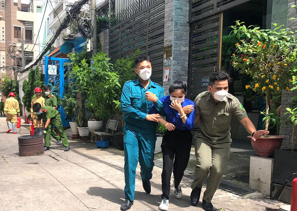 Chung sức đuổi giặc lửa ảnh 4 Chung sức đuổi giặc lửa ảnh 4