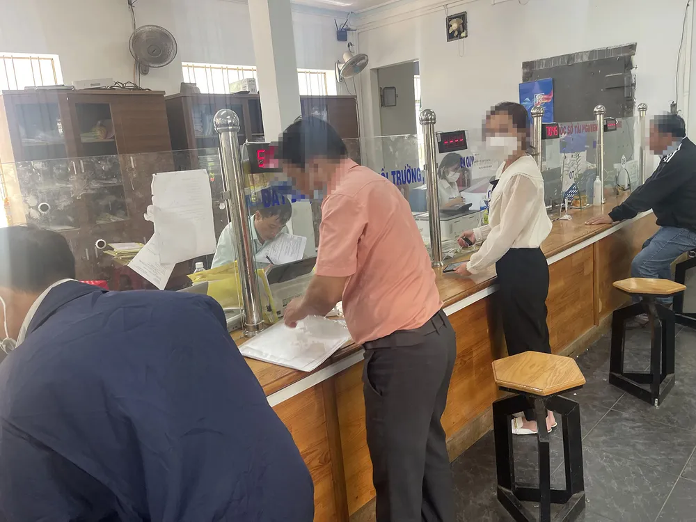 Long đong sổ đỏ - Bài 1: Dân khó, “cò” dễ ảnh 1