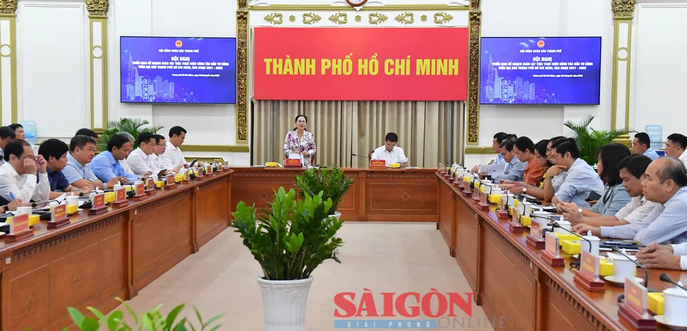 Chủ tịch HĐND TPHCM đề nghị, công tác giám sát cần trọng tâm trọng điểm đúng kế hoạch đề ra. Ảnh: VIỆT DŨNG Chủ tịch HĐND TPHCM đề nghị, công tác giám sát cần trọng tâm trọng điểm đúng kế hoạch đề ra. Ảnh: VIỆT DŨNG