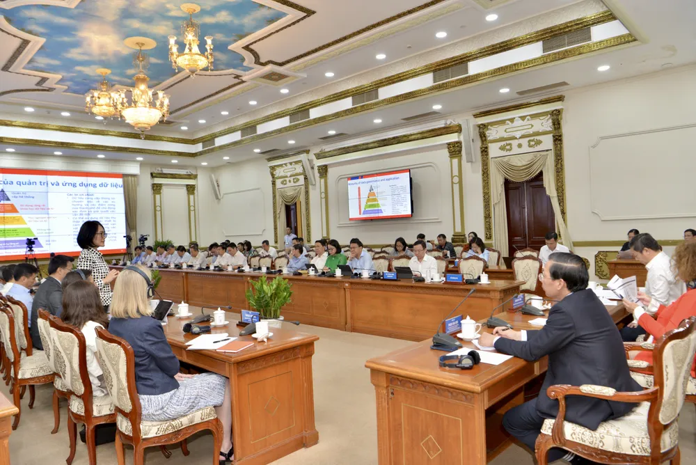 UBND TPHCM tổ chức Hội nghị triển khai Chiến lược quản trị dữ liệu của TPHCM đến năm 2025, định hướng đến năm 2030. Ảnh: CAO THĂNG