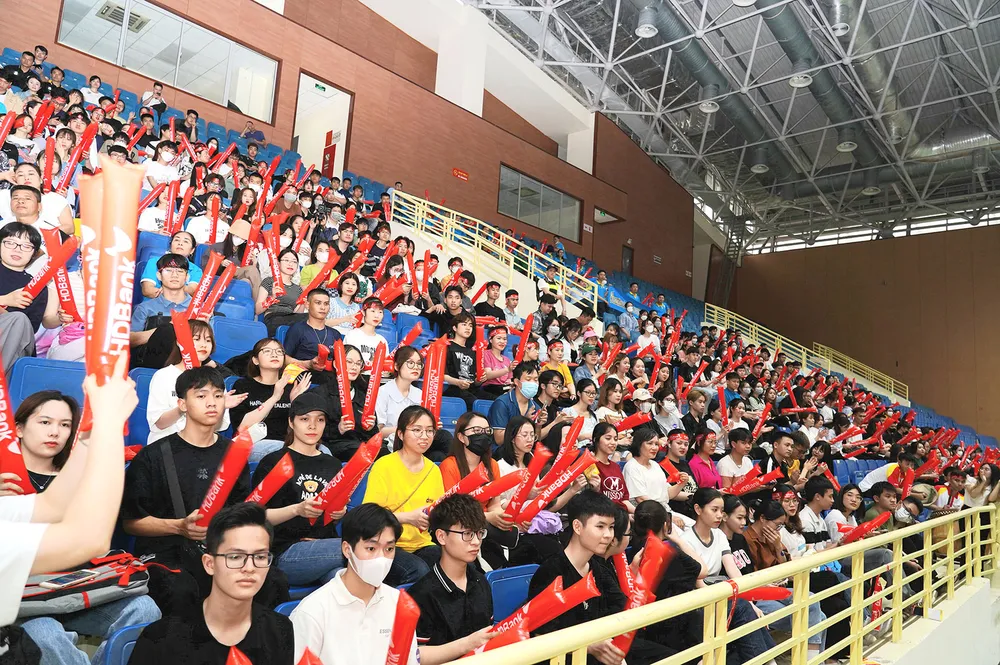 Khán giả đến chật kín nhà thi đấu Thái Sơn Nam trong khuôn khổ giải VĐQG 2023. Ảnh: THANH QUỐC