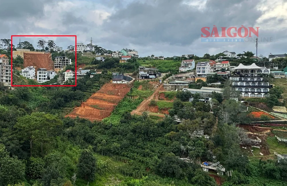 Đáng chú ý, tại tổ hợp công trình này có vị trí cách điểm sạt lở tại hẻm Hoàng Hoa Thám làm 2 người tử vong khoảng 200m (ô đỏ). Ảnh: ĐOÀN KIÊN