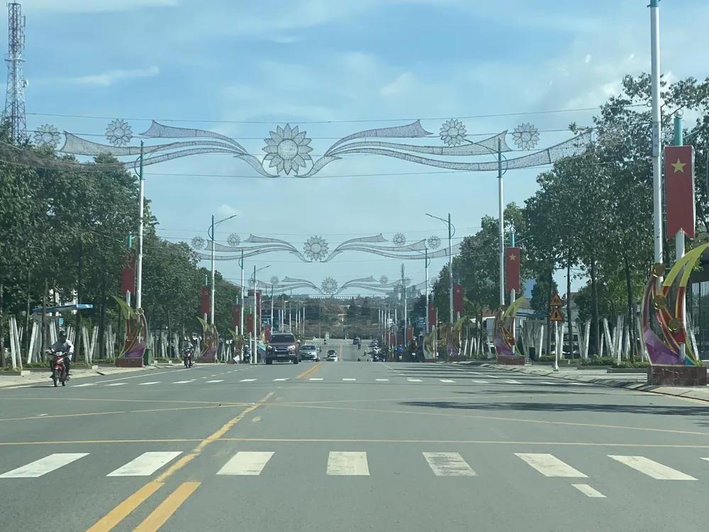 Hệ thống giao thông trên địa bàn thị xã Bến Cát khá đồng bộ, kết nối với hệ thống cảng An Tây trong tương lai Hệ thống giao thông trên địa bàn thị xã Bến Cát khá đồng bộ, kết nối với hệ thống cảng An Tây trong tương lai