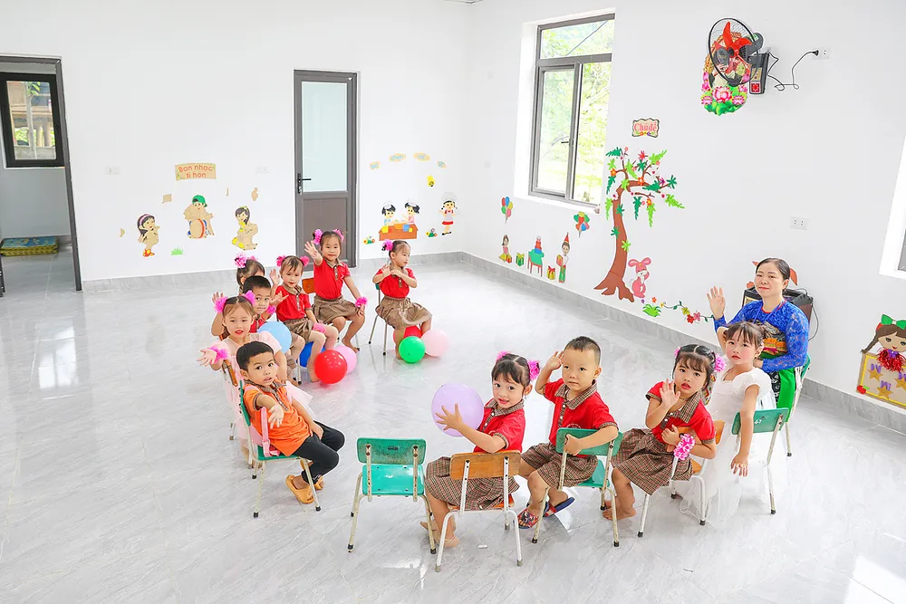 Học sinh mầm non xã vùng cao Trung Hạ, huyện Quan Sơn, tỉnh Thanh Hóa có điều kiện học tập tốt hơn với ngôi trường mới. Ảnh: MINH SƠN Học sinh mầm non xã vùng cao Trung Hạ, huyện Quan Sơn, tỉnh Thanh Hóa có điều kiện học tập tốt hơn với ngôi trường mới. Ảnh: MINH SƠN