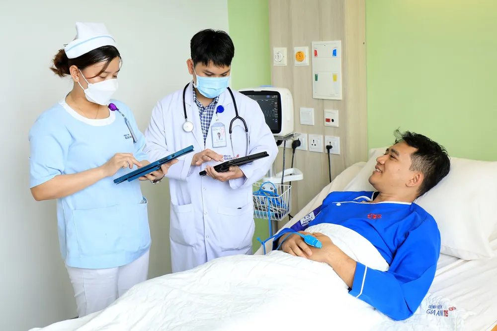 Bác sĩ Bệnh viện Gia An 115 theo dõi tình hình điều trị của người bệnh qua bệnh án điện tử Bác sĩ Bệnh viện Gia An 115 theo dõi tình hình điều trị của người bệnh qua bệnh án điện tử