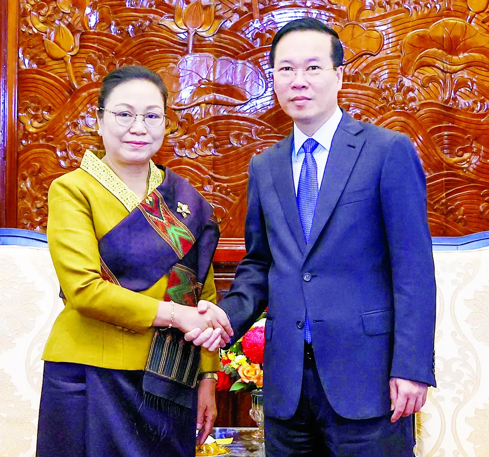Chủ tịch nước Võ Văn Thưởng tiếp Đại sứ CHDCND Lào Khamphao Ernthavanh. Ảnh: TTXVN Chủ tịch nước Võ Văn Thưởng tiếp Đại sứ CHDCND Lào Khamphao Ernthavanh. Ảnh: TTXVN