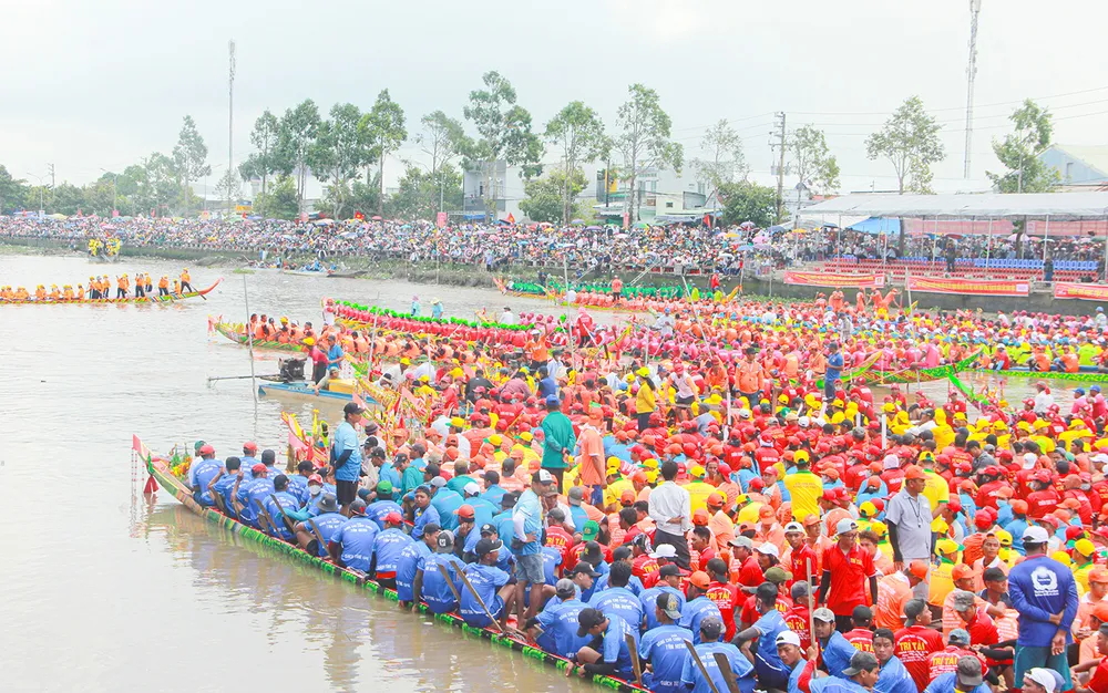 Lễ hội Ok Om Bok - đua ghe ngo tỉnh Sóc Trăng năm 2023 diễn ra từ ngày 25 đến 27-11