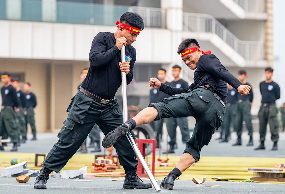 Anh18-Co dong 19.jpg