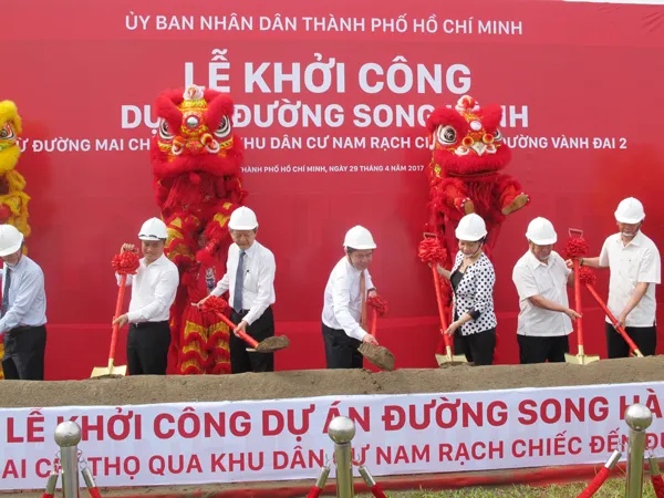 Lãnh đạo TPHCM động thổ khởi công dự án