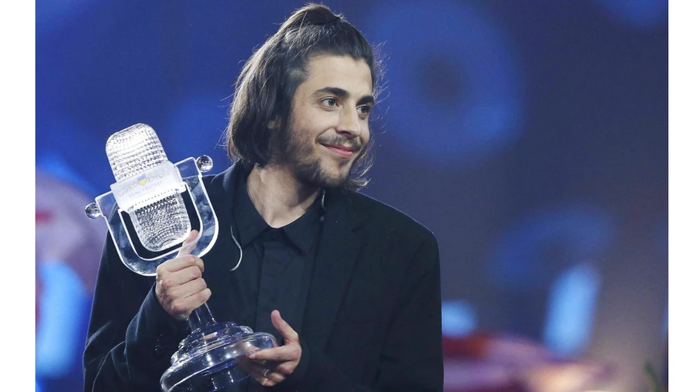  Nam ca sĩ Salvador Sobral giành chiến thắng tại Eurovision 2017