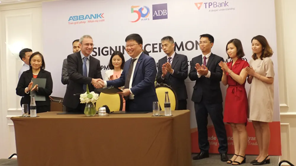 ADB vừa cấp hạn mức bảo lãnh tài trợ thương mại 30 triệu USD cho TPBank, nâng cao đáng kể sức mạnh tín dụng của nhà băng