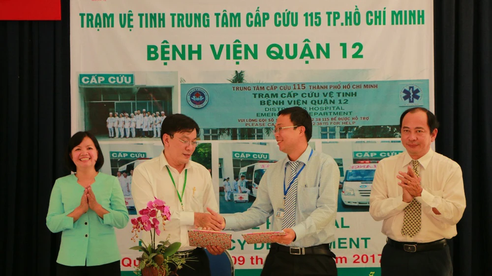 Trung tâm Cấp cứu 115 Thành phố và Bệnh viện Quận 12 ký kết hợp tác triển khai Trạm Cấp cứu vệ tinh tại Bệnh viện Quận 12