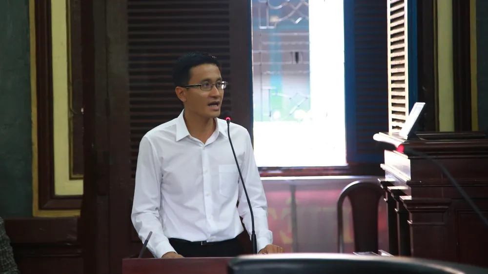 Ông Mỹ lúng túng trước câu hỏi của luật sư bào chữa cho Phương Nga ảnh 2