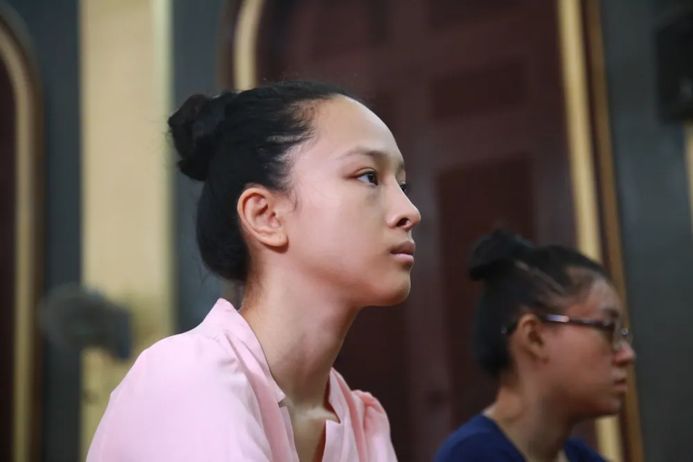 Ông Mỹ lúng túng trước câu hỏi của luật sư bào chữa cho Phương Nga ảnh 1