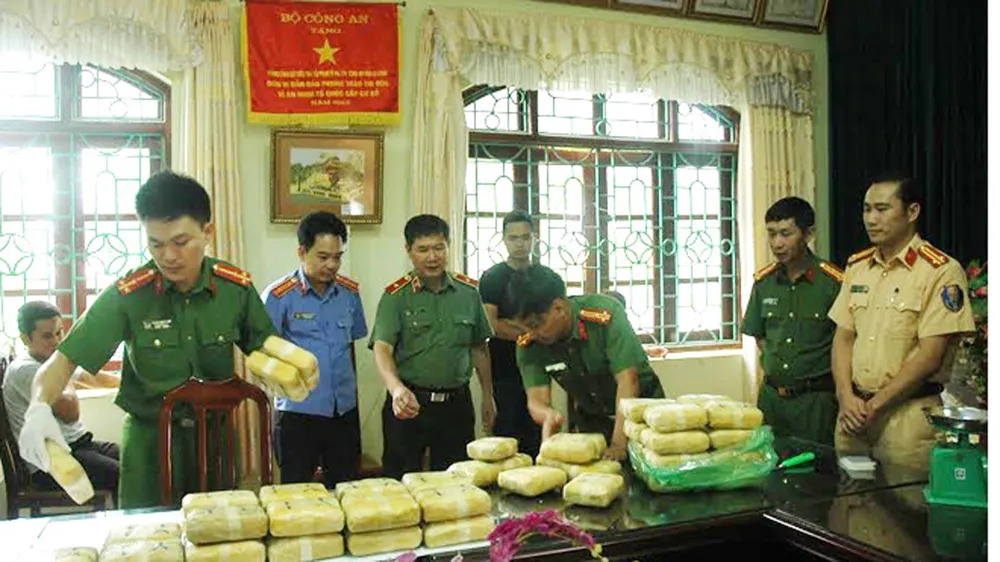 Phá thành công chuyên án ma túy lớn, thu giữ hơn 30 kg hồng phiến ảnh 1 Phá thành công chuyên án ma túy lớn, thu giữ hơn 30 kg hồng phiến ảnh 1