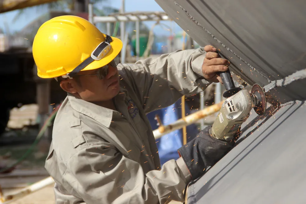 Sự cố tàu vỏ thép: Doanh nghiệp bóc 3 máy tàu hàng “chợ”, thay lại máy chính hãng ảnh 3