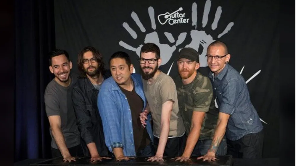 Thủ lĩnh ban nhạc Linkin Park tự tử ở tuổi 41 ảnh 3