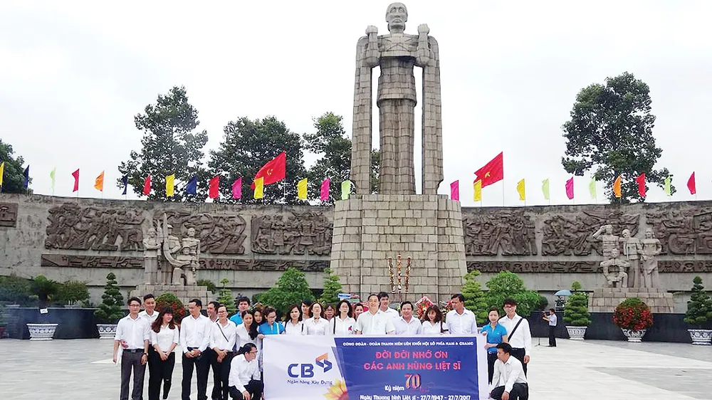 Tổ chức loạt các hoạt động “Về nguồn” trong tháng 7 ảnh 2 Tổ chức loạt các hoạt động “Về nguồn” trong tháng 7 ảnh 2
