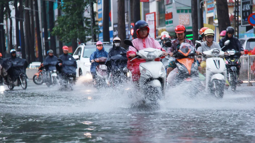 Từ ngày 2 đến ngày 4-10, dự báo miền Nam sẽ có mưa lớn diện rộng. Ảnh: QUANG KHOA
