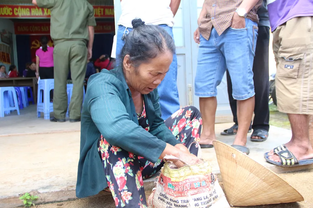 Trưởng công an xã đá văng đồ của người dân xin lỗi công khai ảnh 3