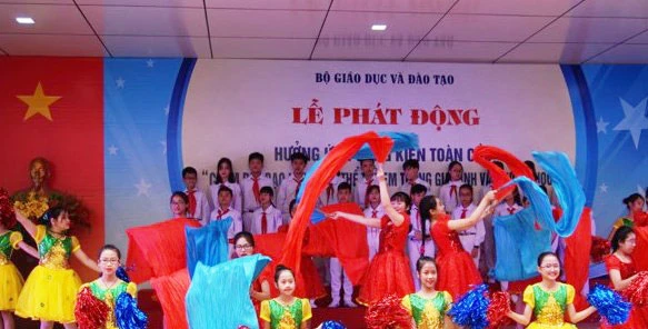 Bộ GD&ĐT tổ chức Lễ phát động “Chấm dứt bạo lực thân thể trẻ trong gia đình và trường học”. Ảnh: VGP