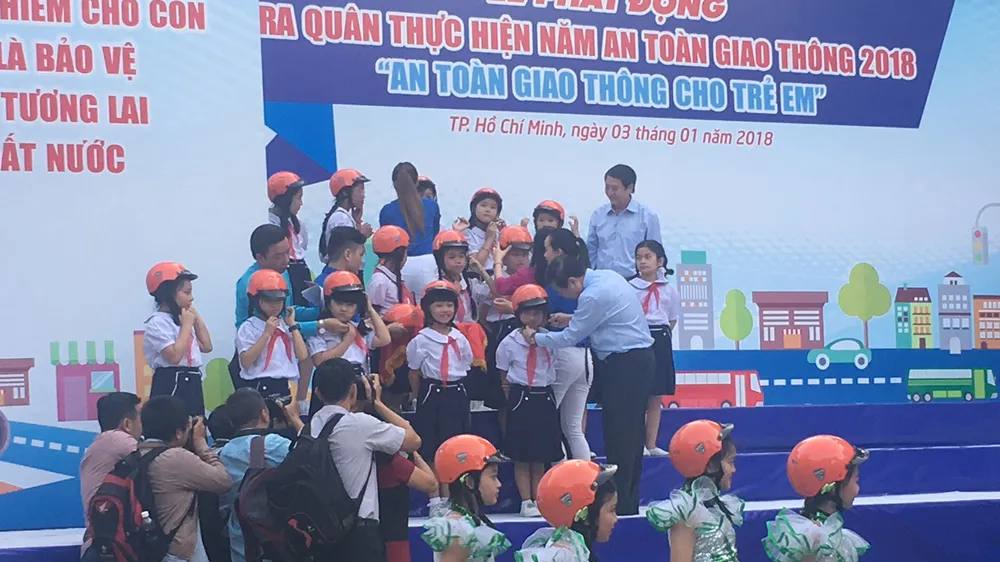 Năm 2018 TPHCM sẽ tái lập và giữ vững trật tự lòng đường, vỉa hè ảnh 1