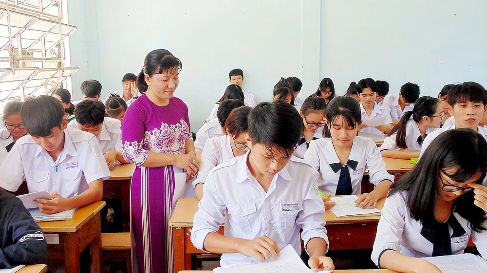 Học sinh khối 12, Trường THPT Cần Thạnh (huyện Cần Giờ) đang bước vào giai đoạn nước rút ôn tập kỳ thi THPT quốc gia 2018