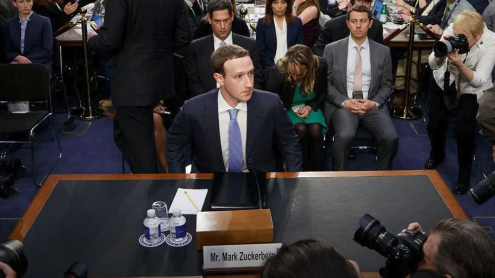 Ông chủ Facebook Mark Zuckerberg khẳng định không từ chức ảnh 3 Ông chủ Facebook Mark Zuckerberg khẳng định không từ chức ảnh 3