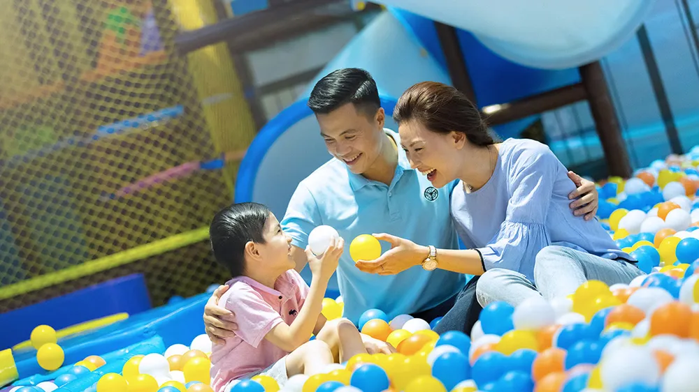 Giải trí trên núi, quậy tung với nước, về Hạ Long là có cả mùa hè ảnh 2