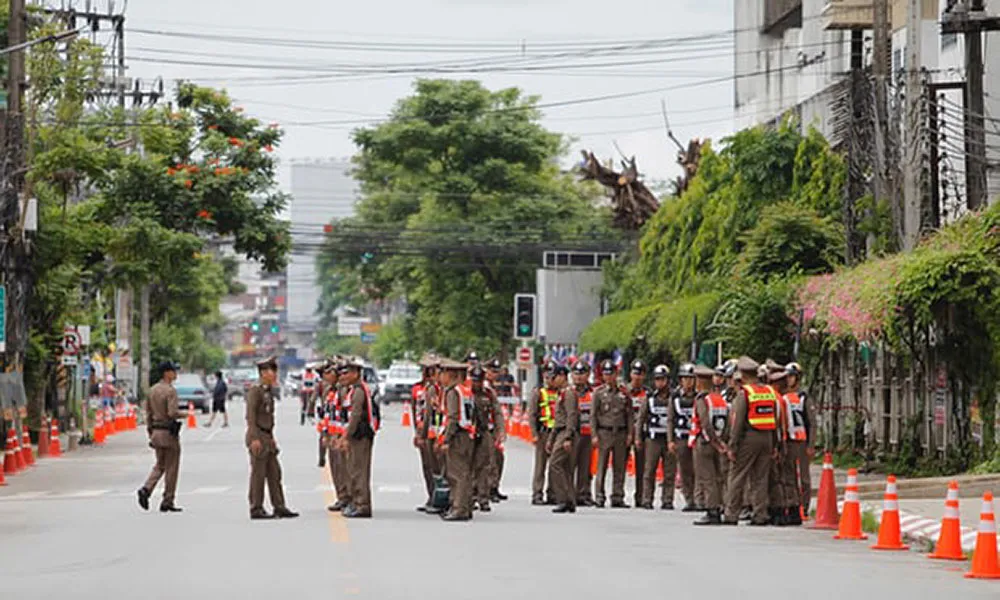 4 thành viên đội bóng được đưa ra khỏi hang, chiến dịch giải cứu tiếp tục vào sáng 9-7 ảnh 3