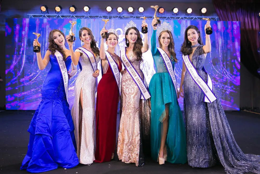 Phan Thị Mơ đăng quang Hoa hậu Đại sứ Du lịch Thế giới 2018 ảnh 4