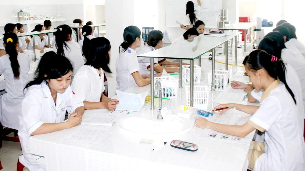 Sinh viên Trường Đại học Y dược Cần Thơ trong giờ học. Ảnh: LÊ ĐÌNH