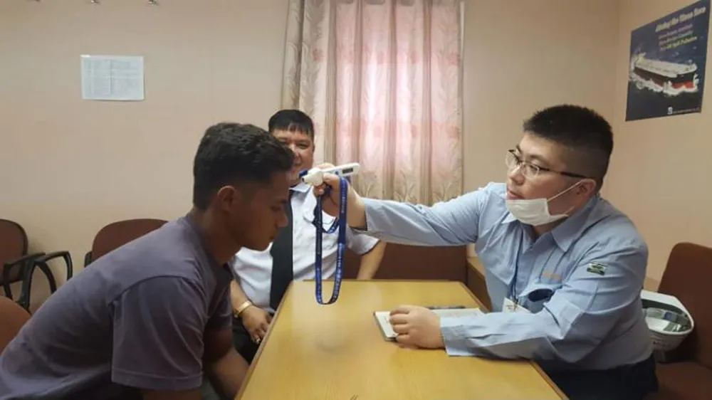 Thiếu niên Indonesia được giải cứu sau 49 ngày trôi dạt trên biển ảnh 3