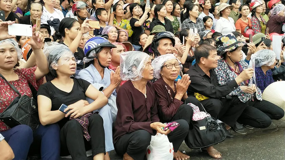 Lễ an táng Chủ tịch nước Trần Đại Quang tại quê nhà  ảnh 44 Lễ an táng Chủ tịch nước Trần Đại Quang tại quê nhà  ảnh 44