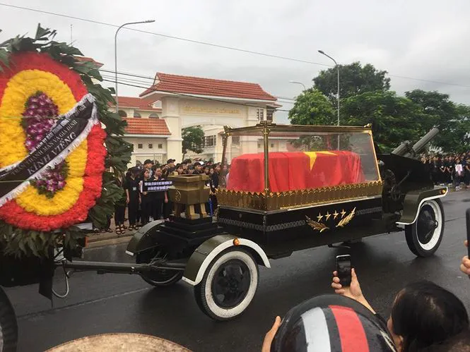 Lễ an táng Chủ tịch nước Trần Đại Quang tại quê nhà  ảnh 29 Lễ an táng Chủ tịch nước Trần Đại Quang tại quê nhà  ảnh 29