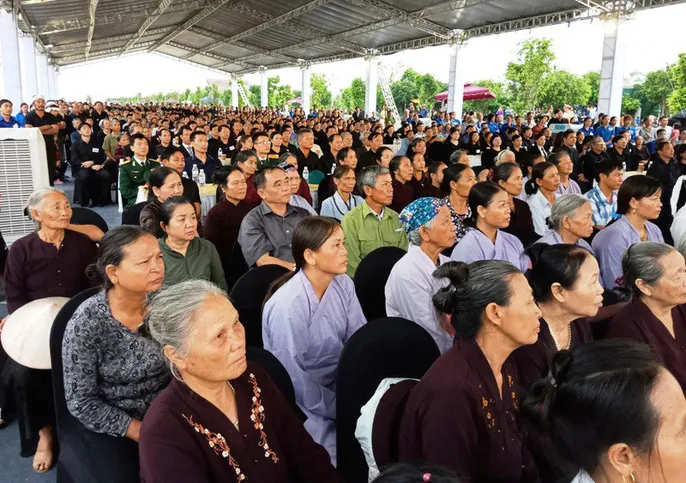 Lễ an táng Chủ tịch nước Trần Đại Quang tại quê nhà  ảnh 34 Lễ an táng Chủ tịch nước Trần Đại Quang tại quê nhà  ảnh 34