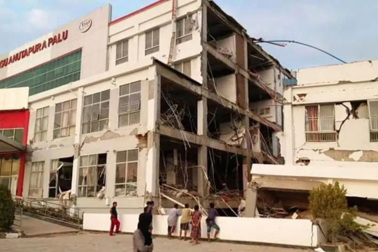 Số người thiệt mạng do động đất và sóng thần tại Indonesia đã lên tới 384 người ảnh 7