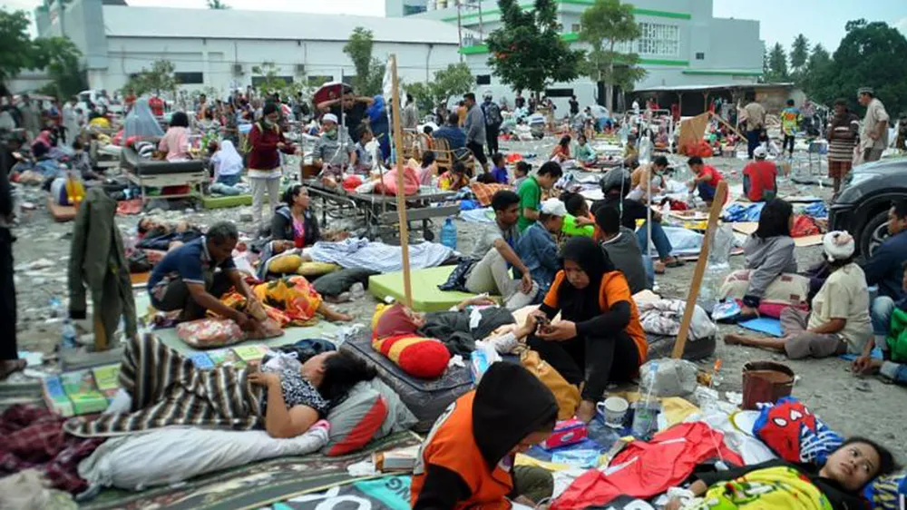 Số người thiệt mạng do động đất và sóng thần tại Indonesia đã lên tới 384 người ảnh 1